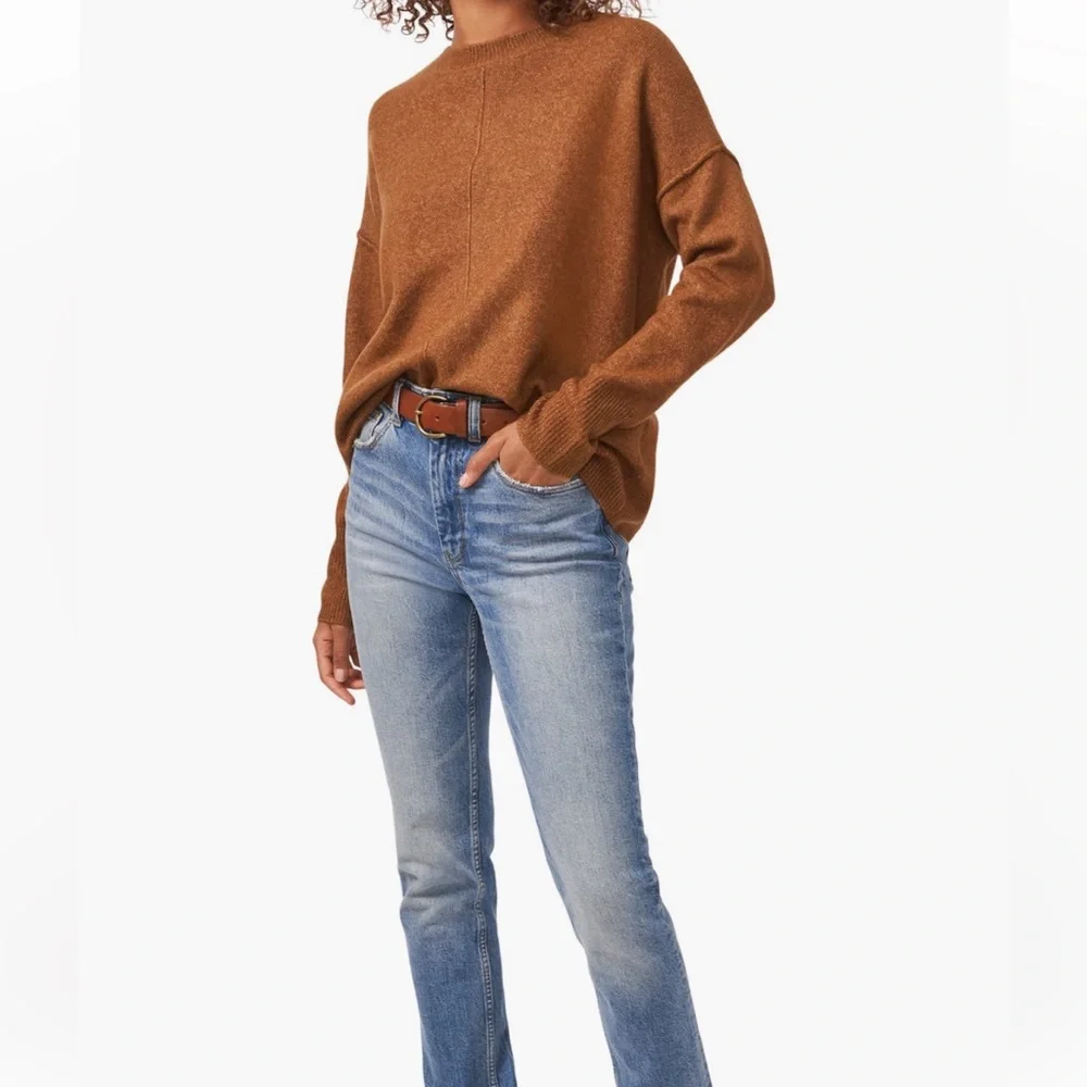 Vince Camuto Soft Sweater in Warm Brown, exposed mid-seam, relaxed fit - Picture 2 of 8